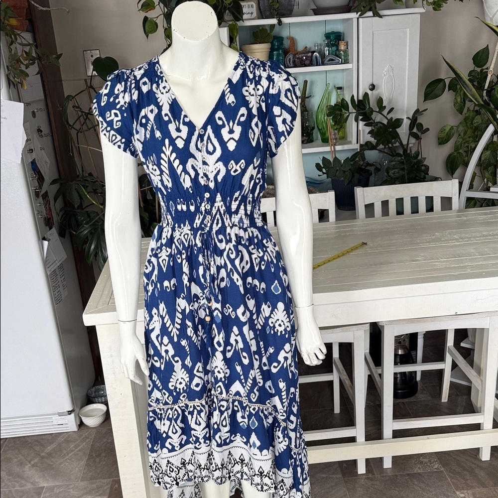 Suzy Shier Blue and White Printed Maxi Dress NWOT XS